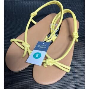 NWT Ladies Universal Thread Yellow Petal Sandals - Size 8